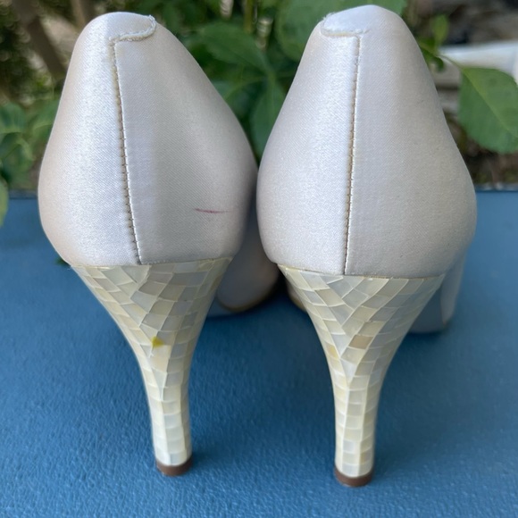 Bridal Shoes - Picture 5 of 9